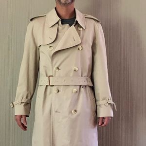 Men’s Burberry’s Trench Coat